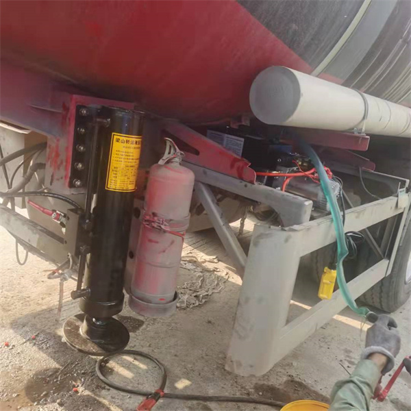 半掛車(chē)液壓支腿廠(chǎng)家